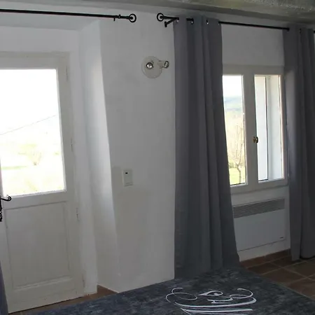 Les Vingalieres Bed & Breakfast Salernes