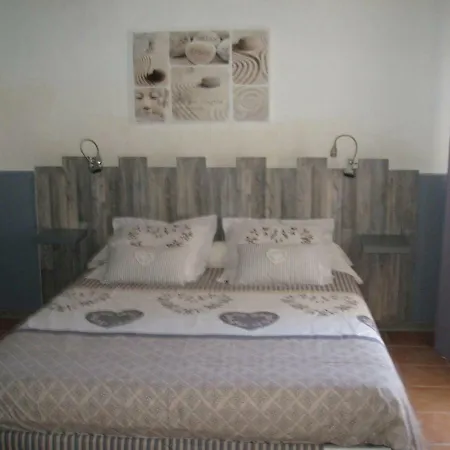 Les Vingalieres Bed & Breakfast